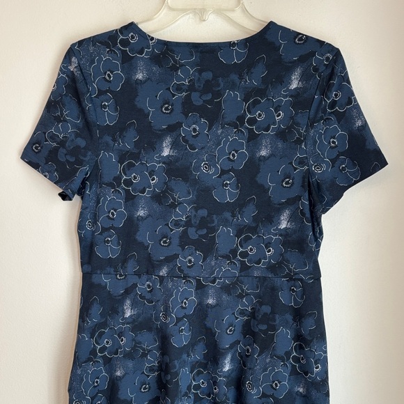 Pact Women's organic cotton Navy Floral V-Neck short sleeve comfortable Dress MD - Picture 10 of 12